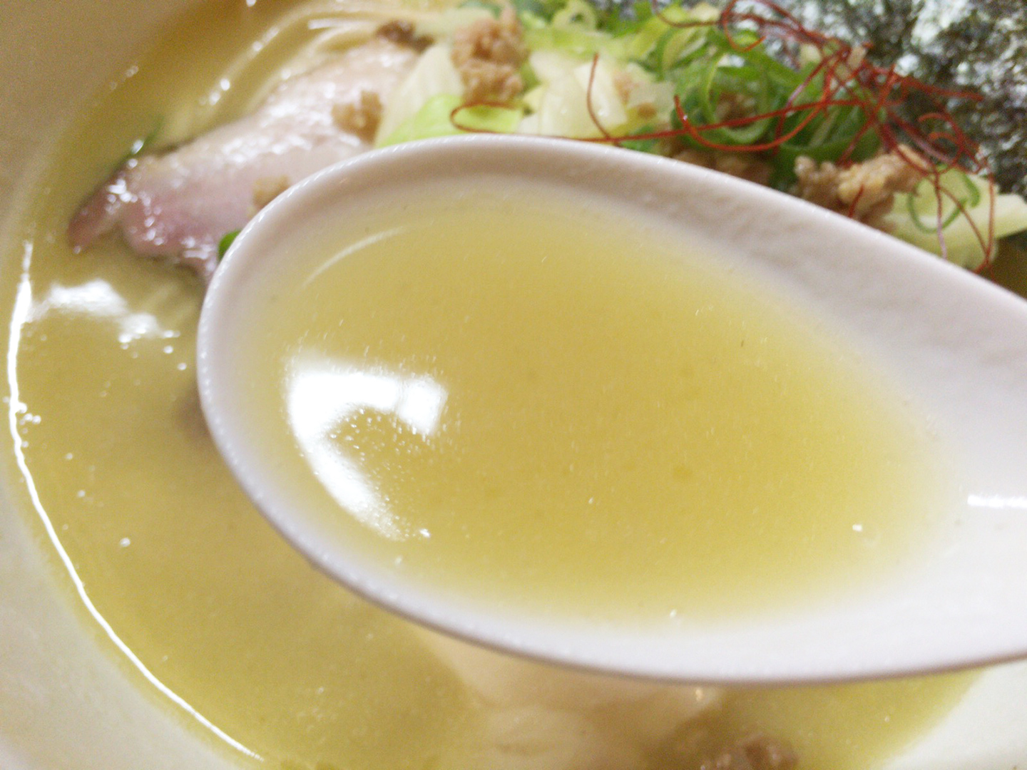 濃厚鶏白湯ラーメン塩_スープ