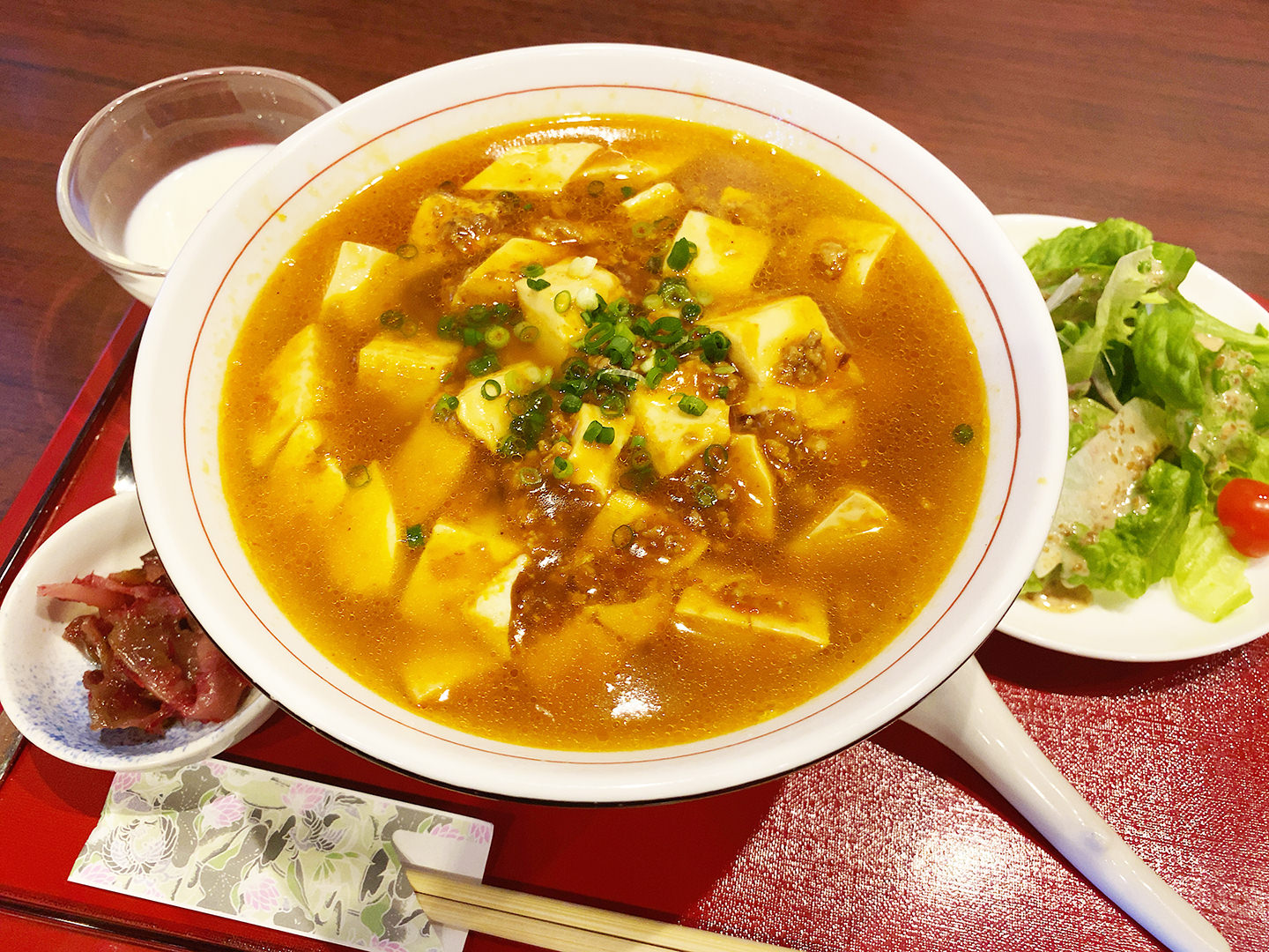 成田山参道に入って約1分 創作中華 千離宮 でランチ 麻婆豆腐ラーメン定食 と 回鍋肉 を食べてきた 成田お店探訪